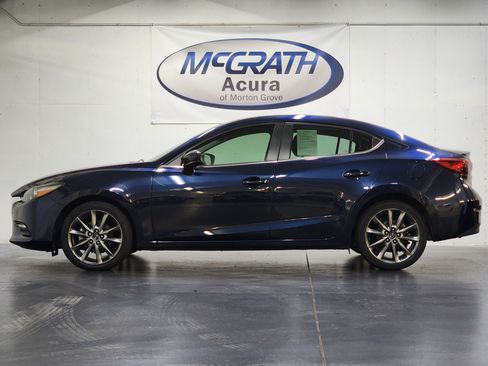 Used 2018 MAZDA MAZDA3 Touring FWD image 10