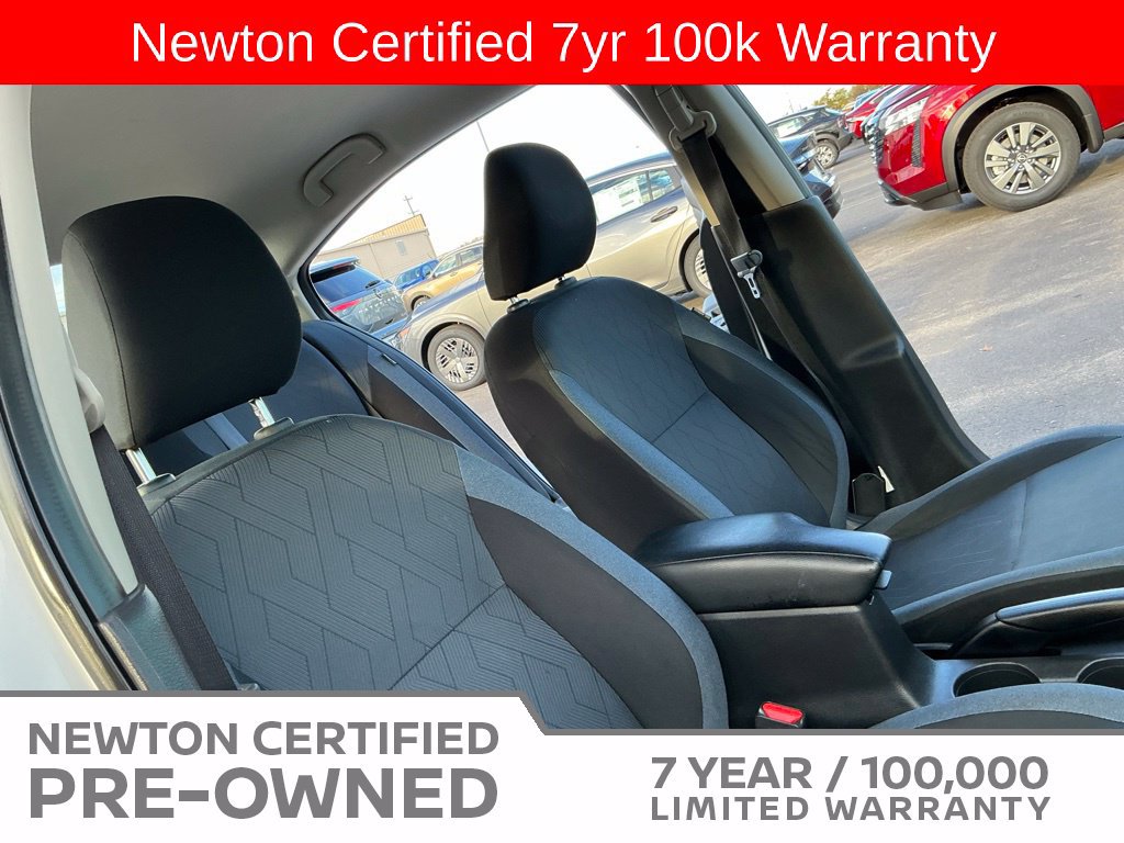 Used 2023 Nissan Versa SV FWD image 14