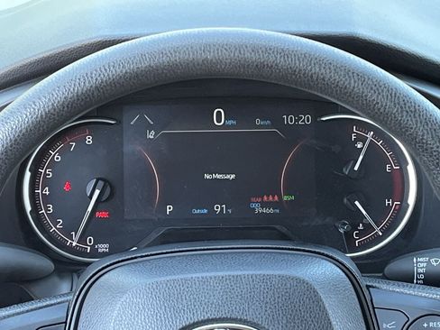Used 2025 Toyota RAV4 XLE FWD image 13