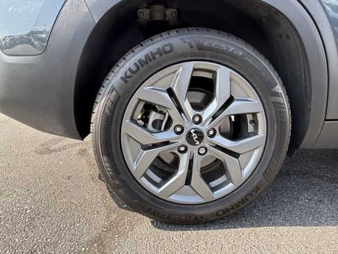 Used 2024 Kia Seltos S AWD/4WD image 7