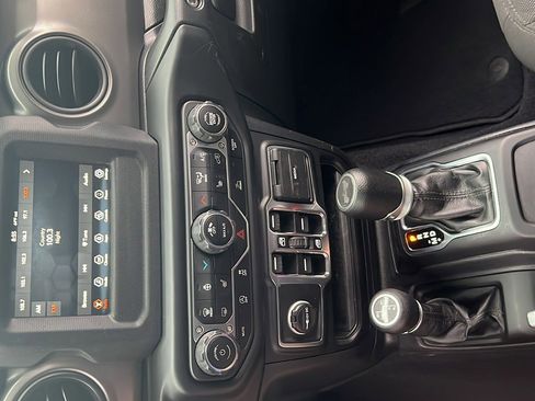 Used 2023 Jeep Wrangler Sport S image 27