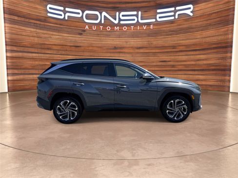 Used 2025 Hyundai Tucson Limited image 8