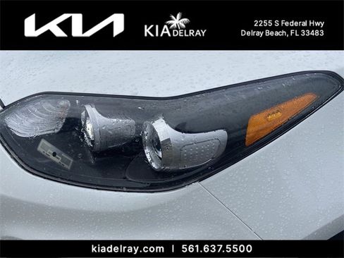 Certified 2022 Kia Sportage EX w/ EX Technology Package image 6