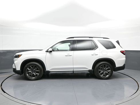 Used 2024 Honda Pilot Elite image 9