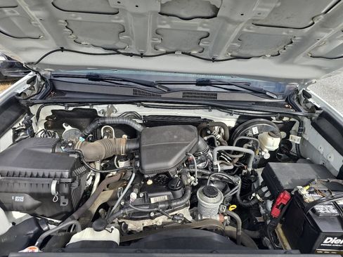 Used 2019 Toyota Tacoma SR image 54