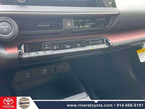 Used 2024 Toyota Prius Prime FWD image 30