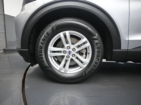 Certified 2023 Ford Explorer XLT RWD image 26