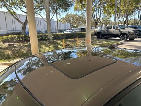 Used 2022 Dodge Charger R/T w/ Blacktop Package image 18