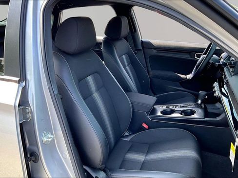 Used 2025 Honda Civic Sport image 19
