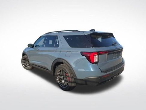 Used 2025 Ford Explorer ST-Line w/ Premium Package image 5