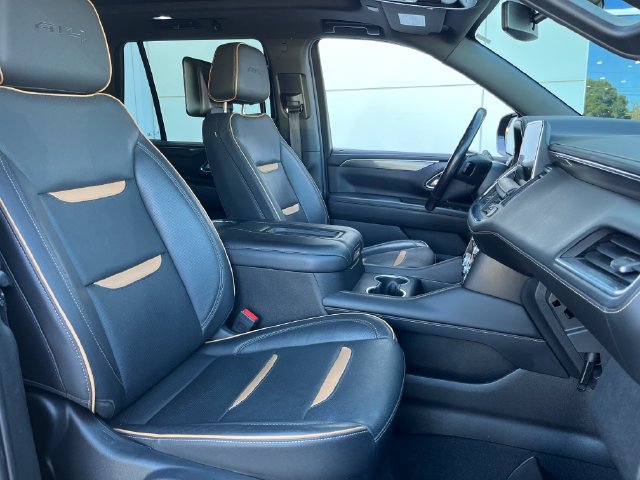 Used 2023 GMC Yukon AT4 w/ Technology Package AWD/4WD image 20