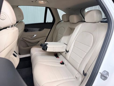 Used 2019 Mercedes-Benz GLC 300 image 32