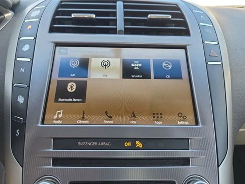 Used 2017 Lincoln MKZ Reserve FWD image 32