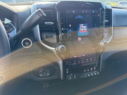 Used 2025 RAM 2500 Big Horn AWD/4WD image 10