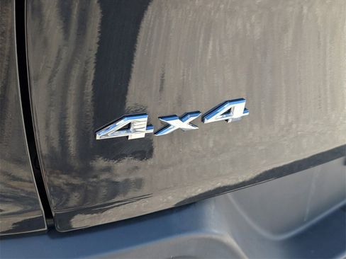 Used 2018 Jeep Cherokee Limited w/ Technology Group image 16