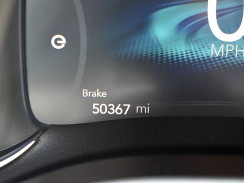 Used 2018 Chrysler Pacifica Touring-L FWD image 18