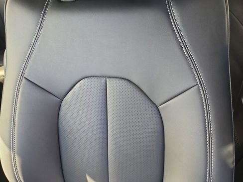 New 2025 Chrysler Voyager LX image 8