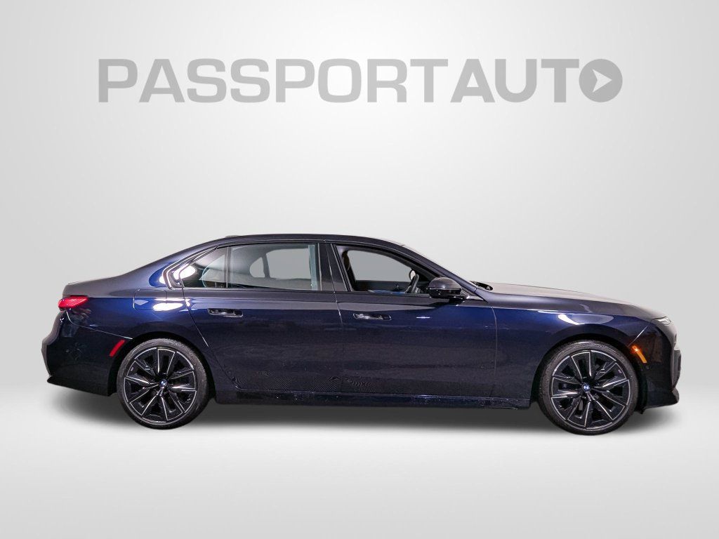 Certified 2023 BMW 740i RWD image 8