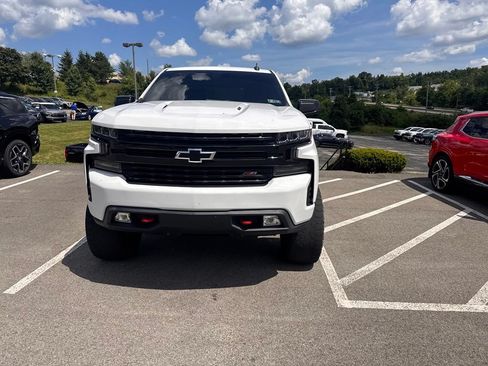 Used 2021 Chevrolet Silverado 1500 LT Trail Boss w/ Bed Protection Package AWD/4WD image 2