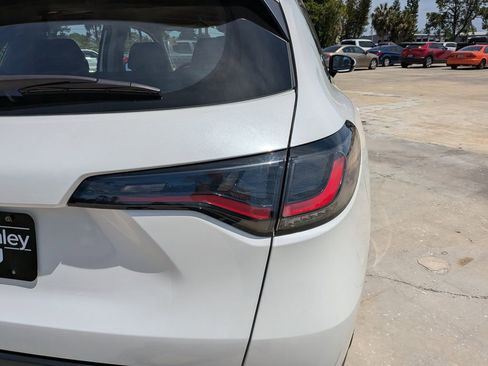 Used 2025 Honda HR-V LX image 11