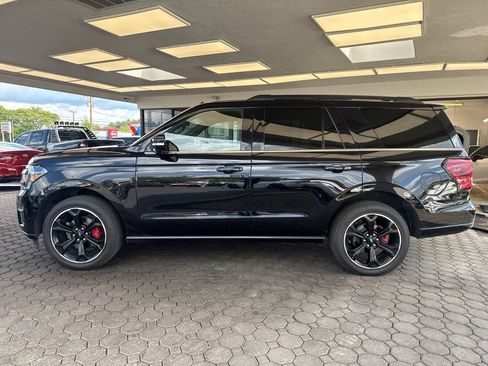 Used 2023 Ford Expedition Limited AWD/4WD image 9