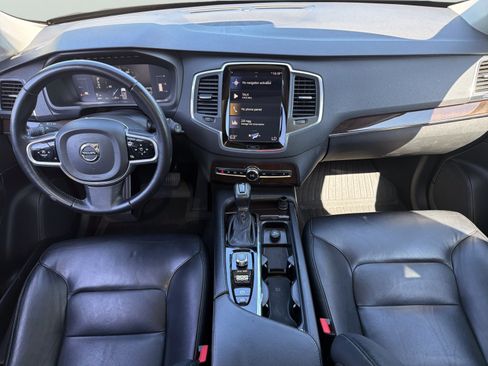 Used 2019 Volvo XC90 T5 Momentum w/ Protection Package FWD image 8