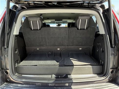 Used 2017 Cadillac Escalade Premium Luxury AWD/4WD image 24
