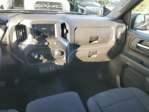 Used 2020 Chevrolet Silverado 1500 Custom w/ Custom Convenience Package image 16
