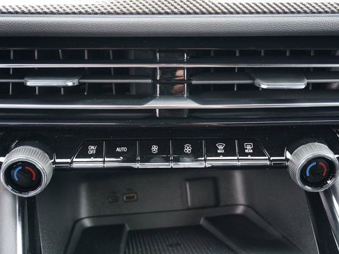 New 2026 Chevrolet Traverse High Country image 35