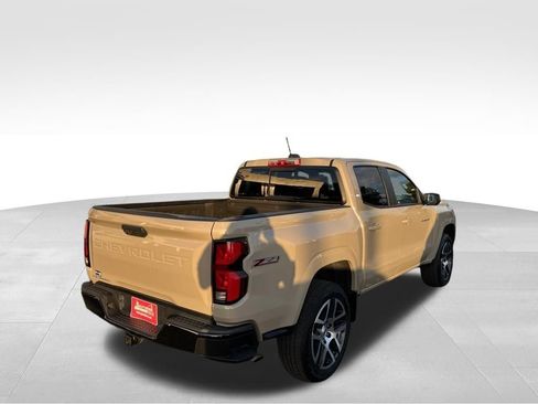 Used 2023 Chevrolet Colorado Z71 w/ Advanced Trailering Package AWD/4WD image 40