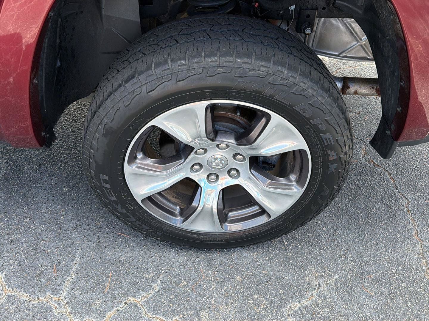 Used 2019 RAM 1500 Laramie w/ Sport Appearance Package AWD/4WD image 39