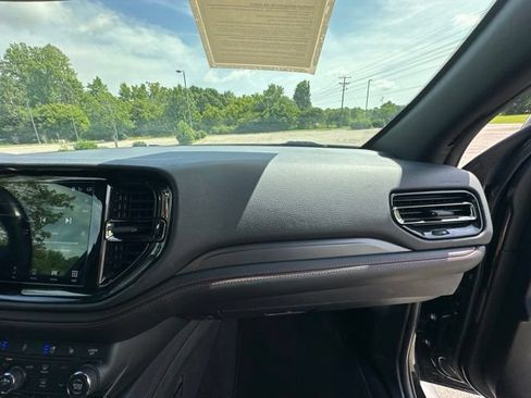 Used 2023 Dodge Durango GT AWD/4WD image 16