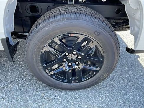 New 2026 Chevrolet Silverado 1500 Custom RWD image 26