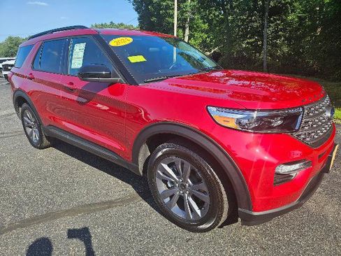 Certified 2024 Ford Explorer XLT w/ Equipment Group 202A AWD/4WD image 22