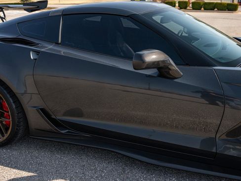 Used 2017 Chevrolet Corvette Z06 image 14