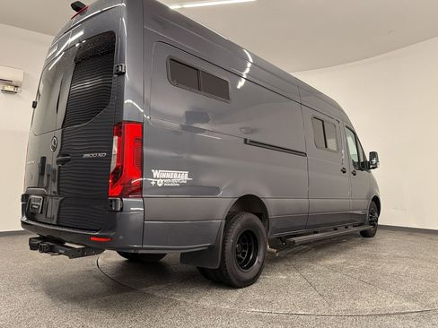 Used 2022 Mercedes-Benz Sprinter 3500 image 9