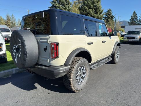 New 2025 Ford Bronco Badlands AWD/4WD image 11