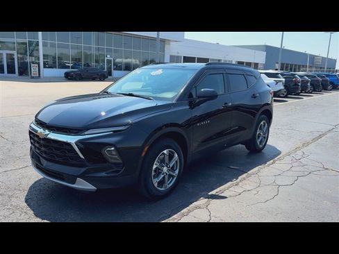 Certified 2024 Chevrolet Blazer LT w/ Convenience Package FWD image 4