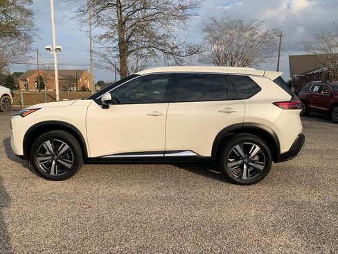 Used 2023 Nissan Rogue Platinum w/ Platinum Premium Package image 4