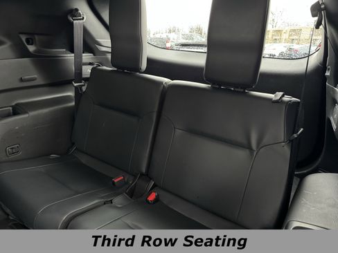 Used 2024 Mitsubishi Outlander SE image 11