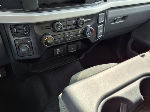 Used 2025 Ford F250 XLT image 25