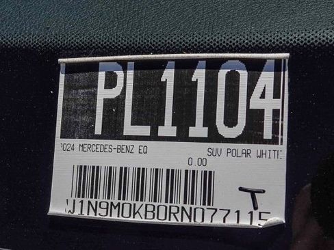 Used 2024 Mercedes-Benz EQB 300 4MATIC image 28