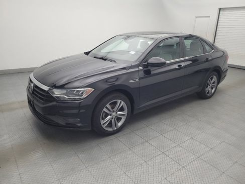 Used 2019 Volkswagen Jetta R-Line FWD image 2