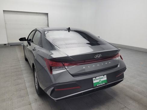 Used 2025 Hyundai Elantra SE FWD image 5