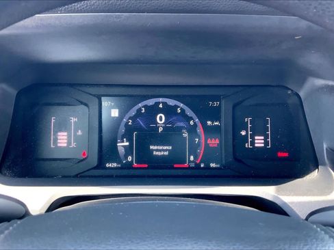 Used 2025 Toyota Tacoma SR5 AWD/4WD image 25