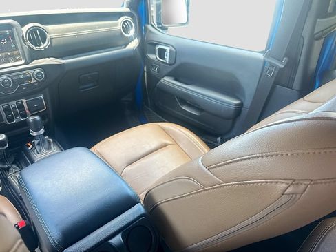 Used 2023 Jeep Wrangler Unlimited Sahara AWD/4WD image 25