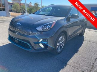 Used 2022 Kia Niro EX FWD video 1