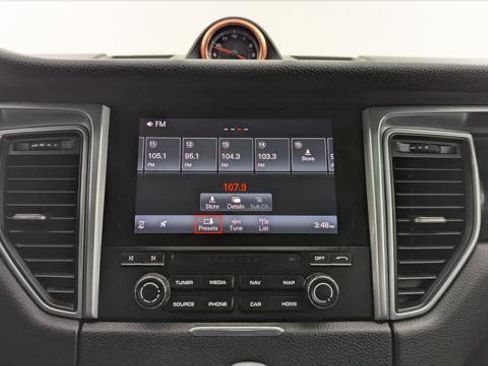 Used 2018 Porsche Macan Sport Edition image 27