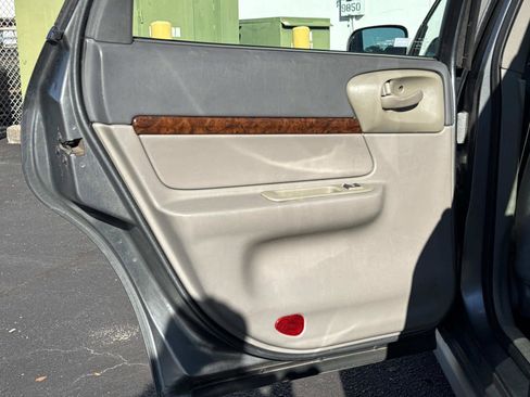 Used 2005 Chevrolet Impala w/ Preferred Equipment Group image 11