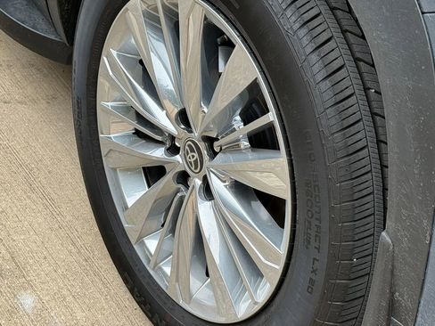 Used 2026 Toyota Grand Highlander AWD image 7